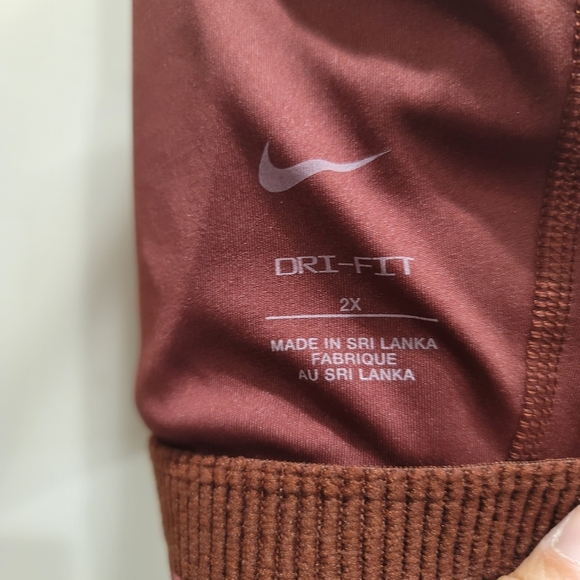 Nike Dri-Fit Racerback Sport Bra - 2X - Picture 9 of 10